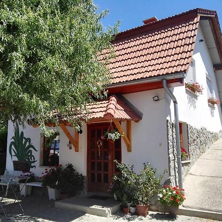 Agave Apartman Sárvár Exteriör bild